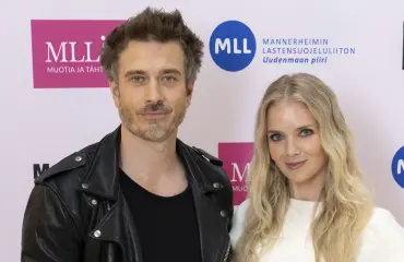 Salahäät ja vauva tulossa! Näin Lotta Hintsan ja Sebastian Rejmanin rakkaustarina alkoi