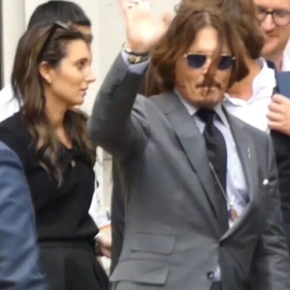Johnny ja Joelle viettivät salaisia hotelliöitä. Johnny Depp