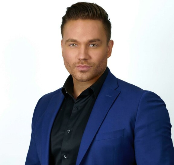 Samuel on luonut aiemmin uraa somevaikuttajana. Hänellä on ollut parhaimmillaan yli 20 000 seuraajaa Instagram-tilillä, mutta nyt hän on sulkenut julkiset tilit ja jakaa sisältöä enää vain ystävilleen. Nykyisin Samuel toimii Nordicshape Groupin -kauneusklinikan toimitusjohtajana sekä valtakunnallisen yksityisetsivätoimisto Recon osakkaana.