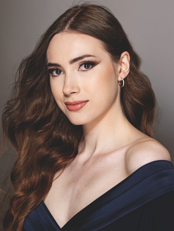 Sofia Stasevska on suomalais-ukrainalainen pianisti. Hän asuu Tampereella.