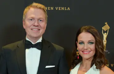 Aki ja Katri Riihilahti viettävät hääpäiväänsä – suloinen päivitys!