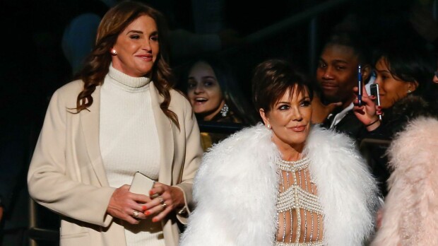 Häävalheista puhkesi riita! Kardashian-Jenner-klaani repeilee