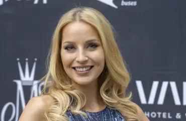 Perhe huolestui! Missifinalisti Eveliina Liimatta, 30, avautuu vuosia kestäneestä kamppailustaan
