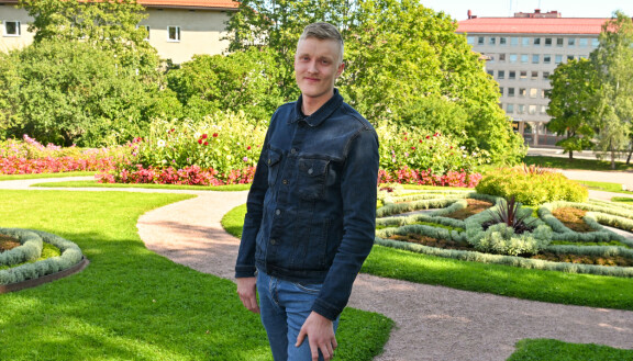 Antti oli tänä kesänä mukana kesäteatterissa jo kolmatta kertaa. Maalaiskomedia veti kesäteatteriin ennätysyleisön.