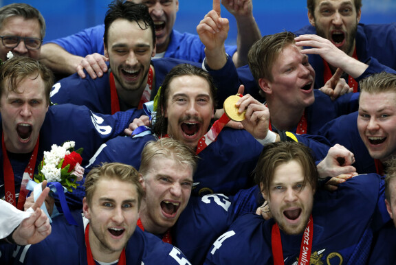 Suomi juhli Pekingissä 2022 kiekkohistoriansa ensimmäistä olympiakultaa ilman NHL-pelaajia.