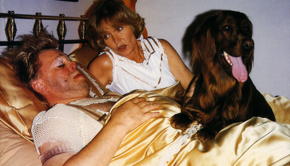 Uuno (Vesa-Matti Loiri), Elisabeth (Marjatta Raita) ja Tessu elokuvassa Uuno Turhapuro Suomen tasavallan herra presidentti (1992).