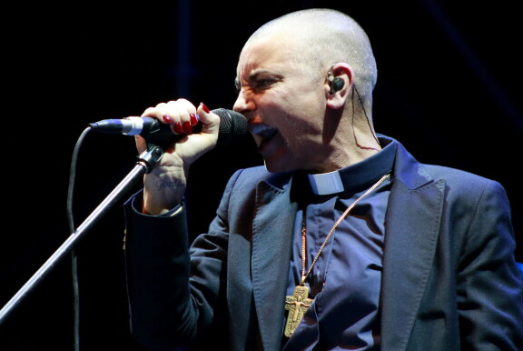 Sinead O'Connor konsertissa Chilessä vuonna 2015.