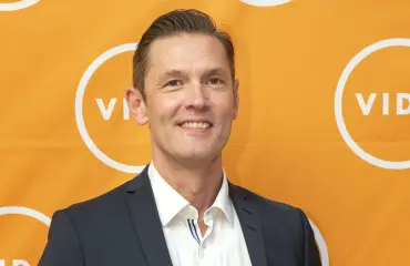 Tunteikas ulostulo! Sinuhe Wallinheimo: Uusi elämänvaihe