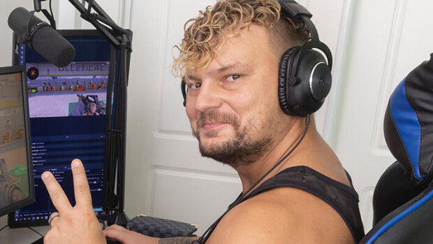 Daniel Lehtonen julkaisee albumin – musiikinteko vie flow-tilaan: ”Eve joutui sanomaan, että täällä palaa!” Daniel Lehtonen