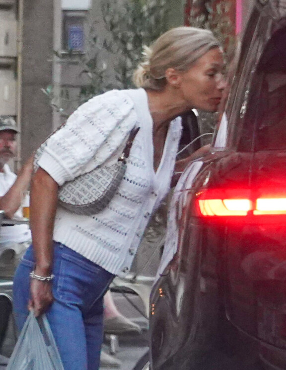 Linda moiskautti tuoreelle Range Rover -miehelle pusun!