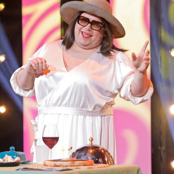 Mikko on voittanut Putouksen kahdesti. Hänen hahmonsaKaisla Sose oli edellisen kauden kuningatar. Mikko on voittanut Putouksen kahdesti. Hänen hahmonsaKaisla Sose oli edellisen kauden kuningatar.