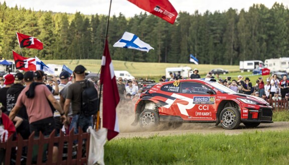 Jari-Matti ja Janni kilpailivat menestyksekkäästi myös kotoisessa Jyväskylän rallissa kesällä.