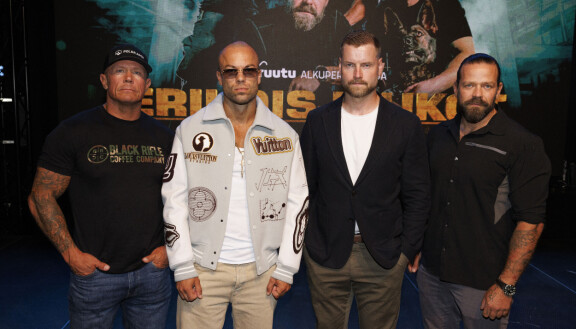 Janne toimii ohjelmessa pääkouluttajana rinnallaan kouluttajat Jan Knutti, Matias Petäistö ja Robin Hendry.