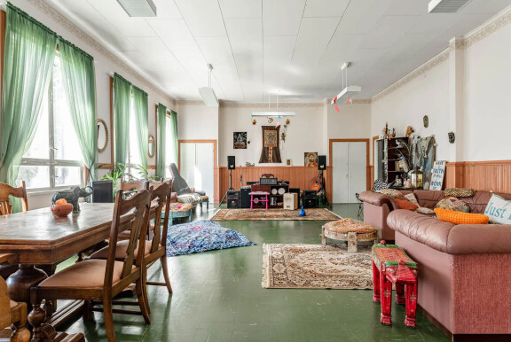 Suurissa huoneissa on tilaa temmeltää.