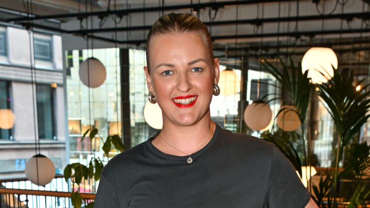 Jenni Poikelus tunnustaa pahan tapansa