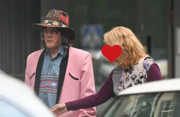Andy McCoy löysi uuden rakkaan – paparazzikuvat!