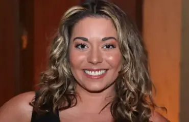 Hurja muodonmuutos! Tunnistatko Amanda Harkimoa?