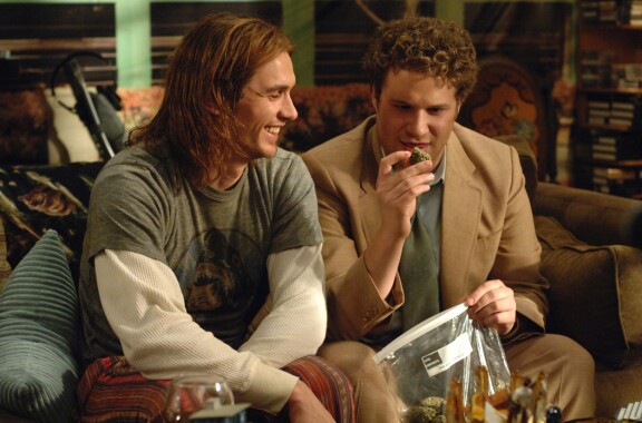 James Franco ja Seth Rogen elokuvassa Pineapple Express – pilvinen pakomatka.