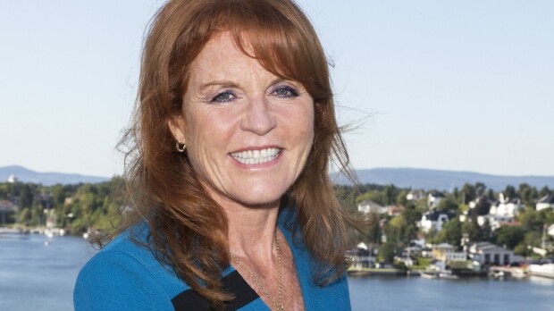 Prinssi Andrew'n exä Sarah Ferguson ottaa kantaa kengillä