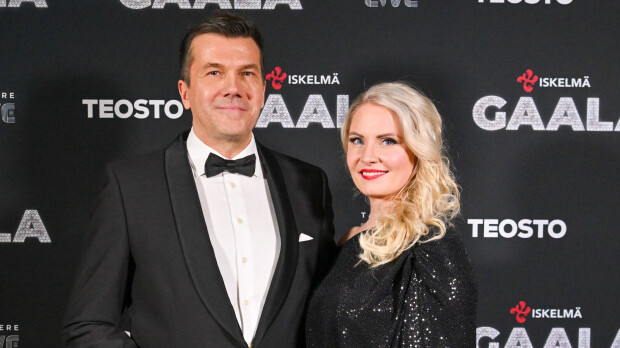 Tommy Fränti ja Virpi-rakas lemmenlomalla – kuvat!