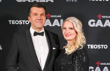 Tommy Fränti ja Virpi-rakas lemmenlomalla – kuvat!