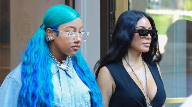 Kim Kardashianin North-tyttären, 12, asu nostatti myrskyn