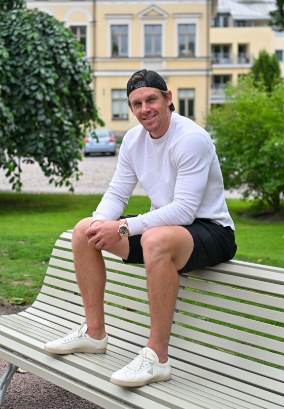 Miljoonia tienanneen Erikin ei tarvitse harmitella sitä, että tuli aikoinaan lähteneeksi Amerikkaan.