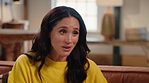 Herttuatar Meghan avautuu hovin sukkahousumääräyksestä
