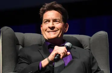 Oho! Tältä kohuissa ryvettynyt Charlie Sheen näyttää nyt – kuvat!