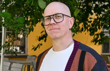 Rockmuusikko Toni Wirtanen avautuu arjestaan Seiskalle: Elän poniarkea ja kuuntelen teinipoppia!