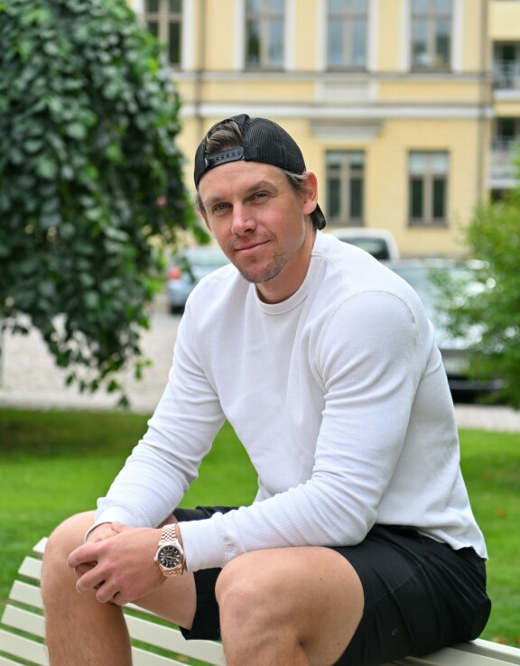 Erik Haula muistelee Seiskan erikoishaastattelussa erikoista tapahtumaketjua.