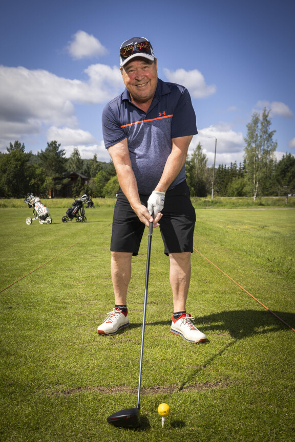 Markku on intohimoinen golf-rangella kävijä.