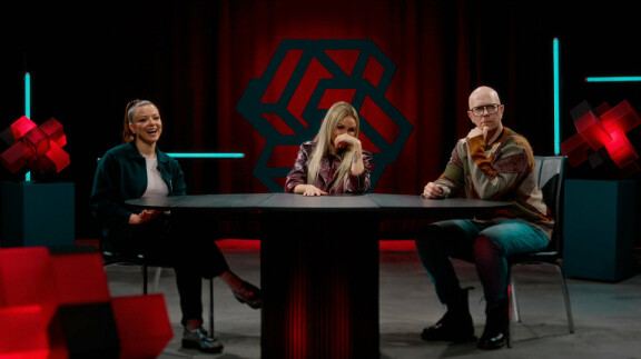 – Panelistina oli kyllä stalkkaajaolo. Toivottavasti en juttele pelaajille liian tuttavallisesti kohdatessa, koska itse koen melkein tuntevani heidät, Sointu kertoo nauraen.