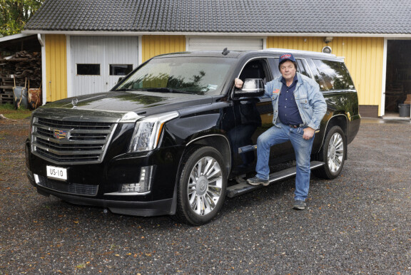 Isompi on parempi! Jarin mukaan tässä olisi oiva auto presidentti Alexander Stubbille, joka on myös piipahtanut aikoinaan ranchilla.