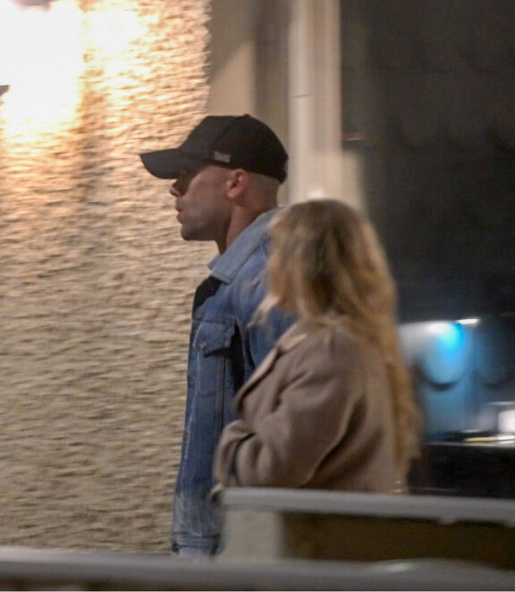 Matias kävi keväällä illallistamassa näyttävän blondin kanssa.