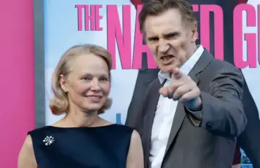 Sisäpiirin lähde: Pamela Andersonin ja Liam Neesonin suhde oli pelkkä mainostemppu!