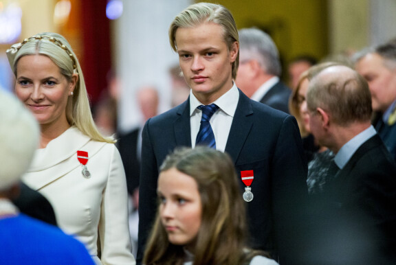 Marius kasvoi osana kuninkaallista perhettä lähes koko lapsuutensa. Hänen äitinsä Mette-Marit avioitui kruununprinssi Haakonin kanssa vuonna 2001, Mariusin ollessa neljävuotias.