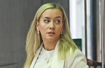 Sofia Virta sai postissa ulostetta