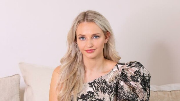 Perintöprinsessa Adelaide Botty van den Bruele avautuu kiusaamisesta: ”En haluaisi kenenkään joutuvan kohtaamaan samoja asioita” Adelaide Botty van den Bruele