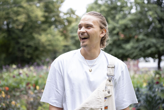 Roope on saanut oman keskittymishäiriönsä kuriin sekä lääkkeiden että rutiineista kiinnipitämisen avulla. – Jotta olen saanut rutiinejani kondikseen, keskittymishäiriölääkitys oli minulle välttämätön. Minulla on ollut paljon uniongelmia, ahdistusta ja paniikkihäiriökohtauksia. Olisin paljon ahdistuneempi ja huonommin voiva ihminen ilman lääkitystä.