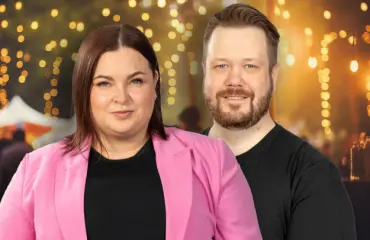 Ensitreffit alttarilla -parin häämatka alkaa kinastelulla