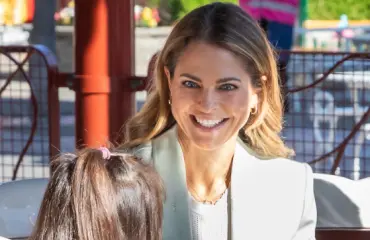 Prinsessa Madeleine hurjana kuvissa – missä Chris?