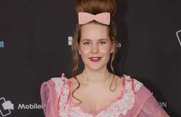 Ina Mikkola ihastuttaa flirttailevassa Barbie-lookissa: "Leikkisitkö kanssani?"