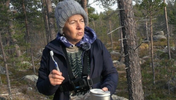 Liisalla ei tunnu onnistuvan mikään, ja hän toivottaa itsensä jo vanhainkotiin.