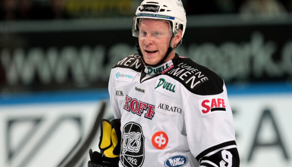 Mikko Koivu pelasi TPS:ssä myös silloin, kun NHL:ssä oli käynnissä työsulku. Näin kävi kaudella 2012–13.