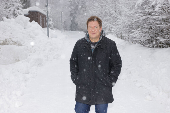 Jani kuvailee somejulkaisussaan raittiuden olevan 'ok', vaikka se onkin sulkenut sosiaalisia ovia.