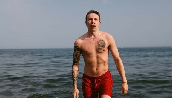 Tässä ovat uudet Tempparit-sinkut - mukana julkkiksen tytär