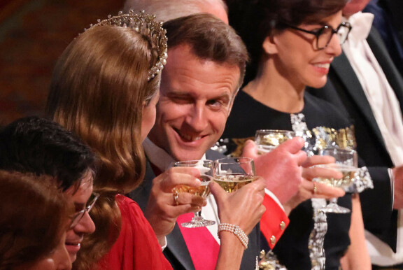 Emmanuel Macron vaikutti viihtyvän Catherinen seurassa mainiosti.