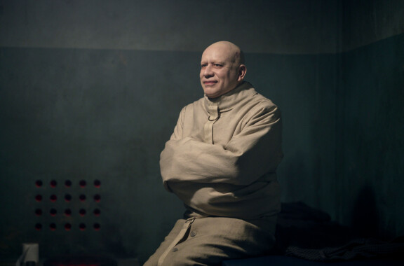 Fester (Fred Armisen) on viettänyt Wednesday-sarjassa aikaa mielisairaalassa.