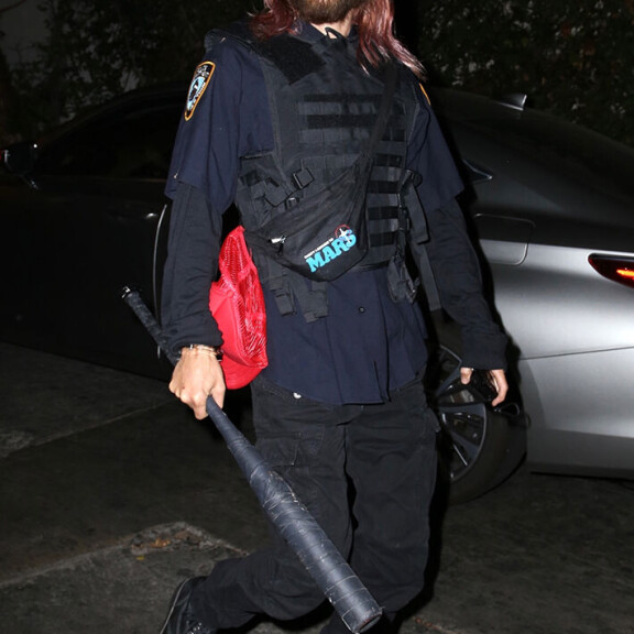 Hollywood villiintyi halloweenista! Jennifer Garner puki koiransakin haamuksi - katso starojen hurjat naamiaisasut Jared Leto